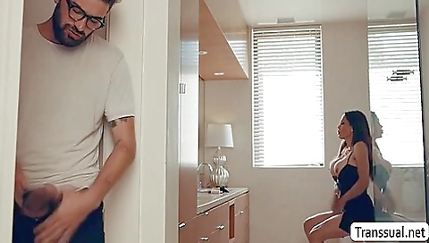 Horny Tbabe Stepmother Gets Bareback Fucked By Perv Stepson