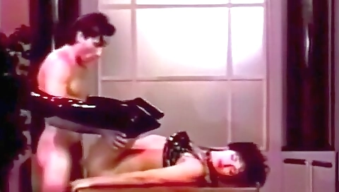 An old lady gets fucked with a big cock in the ass