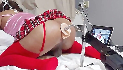 Older young man fucks a young woman and makes her cunt happy